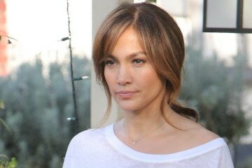 Jennifer Lopez filming 'The Boy Next Door' in Hollywood